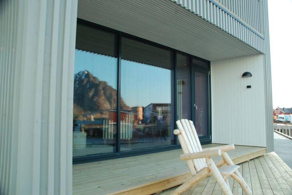 Seafront Apartment Henningsvaer Exterior photo