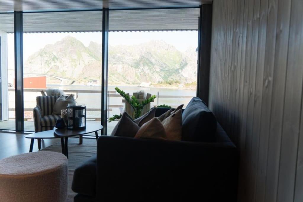 Seafront Apartment Henningsvaer Exterior photo