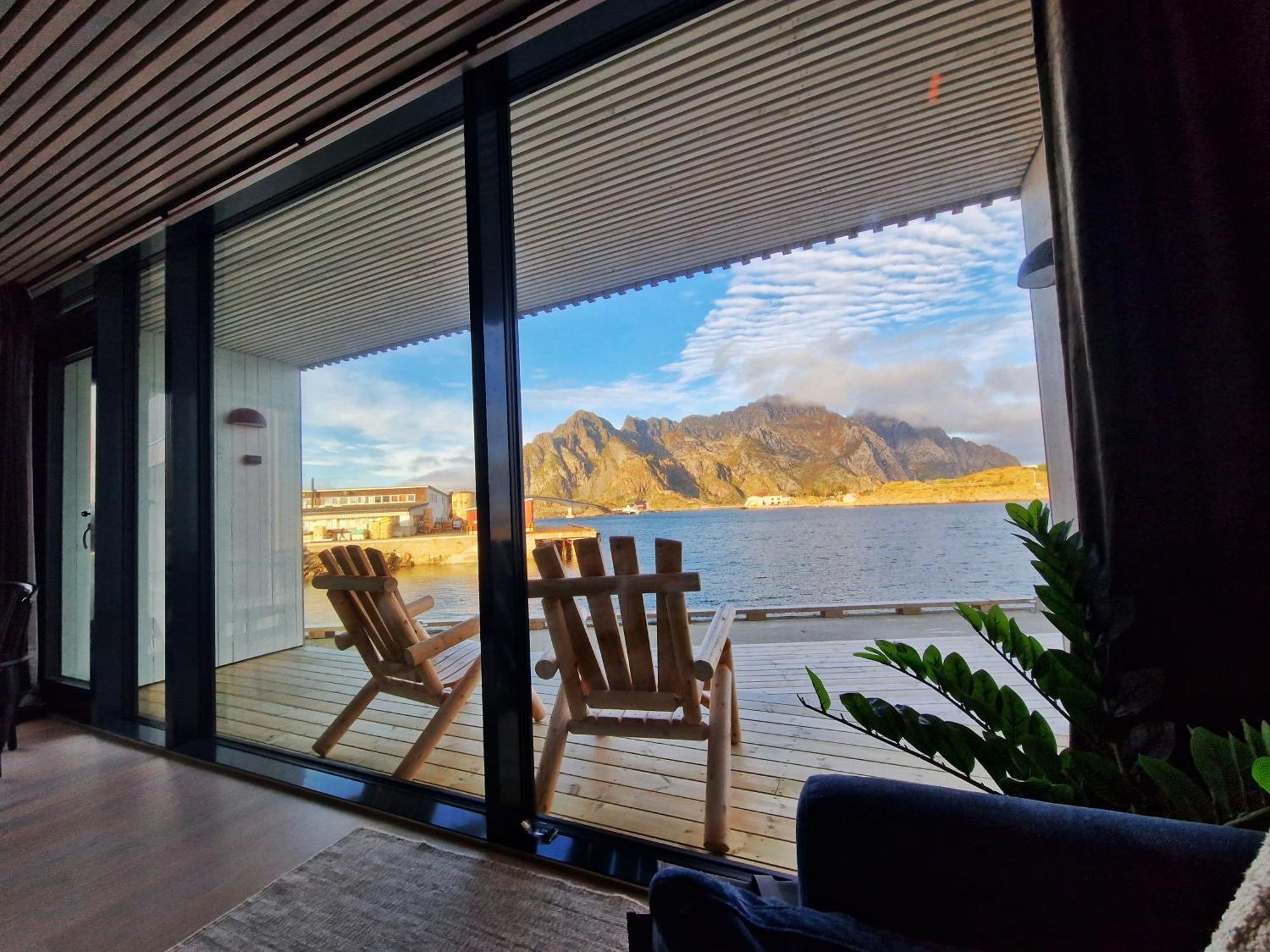 Seafront Apartment Henningsvaer Exterior photo