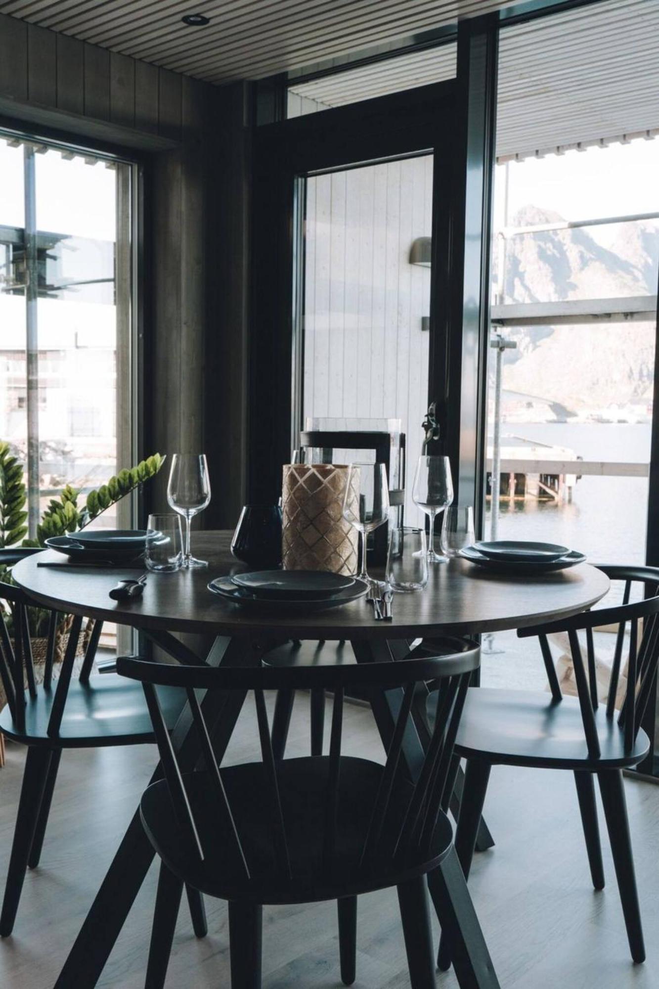 Seafront Apartment Henningsvaer Exterior photo